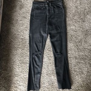 BDG high rise cropped jeans size 28